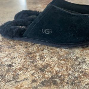 BRAND NEW UGG SLIPPERS